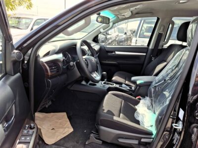 2025 Toyota Hilux 2.7L 4 Cylinders Engine AT DC Push Full Black Pickup Petrol
