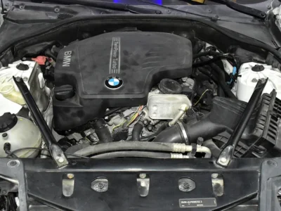 2012 BMW 5-Series 520i 4 Cylinder Petrol Engine White Beige Sedan GCC