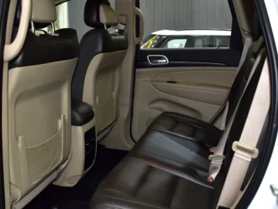 2020 Jeep Grand Cherokee Laredo 6 Cylinders Engine White Brown SUV GCC Specs