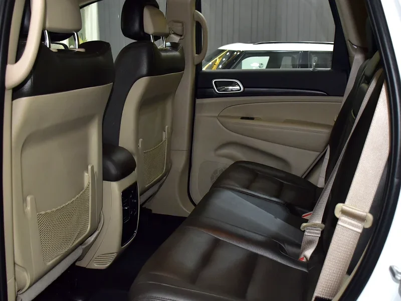 2020 Jeep Grand Cherokee Laredo 6 Cylinders Engine White Brown SUV GCC Specs