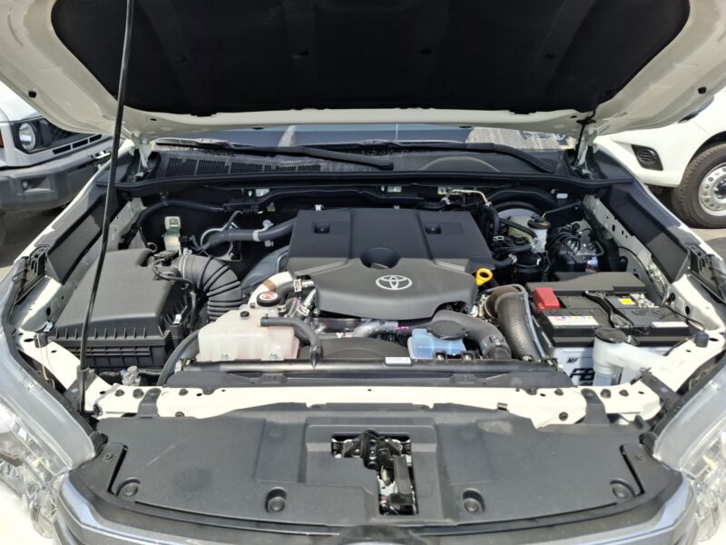 2025 Toyota Hilux 2.4L 4 Cylinders Engine MT SC White Diesel Basic White Black Pickup