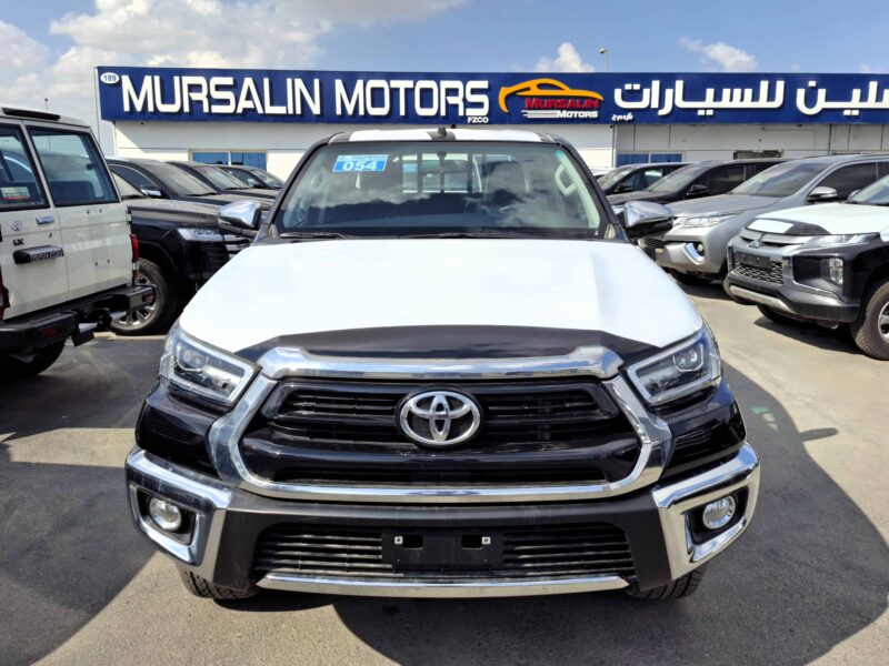 2025 Toyota Hilux 2.7L 4 Cylinders Engine AT DC Push Full Black Pickup Petrol
