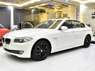 2012 BMW 5-Series 520i 4 Cylinder Petrol Engine White Beige Sedan GCC