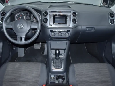 2016 Volkswagen Tiguan SE 4 Cylinders Engine Grey Black Crossover GCC