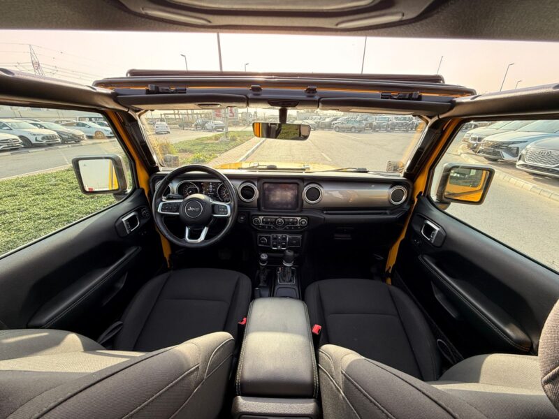 2020 Jeep Wrangler Unlimited Sahara 3.6L V6 4x4 Yellow Black SUV