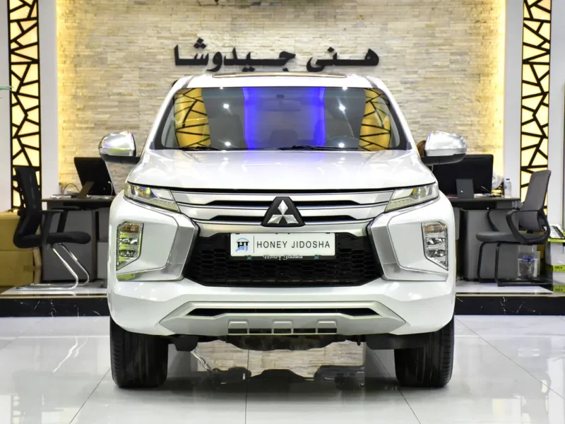 2021 Mitsubishi Montero GLS Sport 6 Cylinder Petrol Engine White Beige SUV GCC