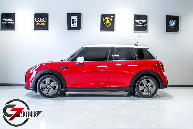 2023 MINI Cooper Cooper 4 Cylinder Petrol Engine Red Black Sedan CLEAN TITLE