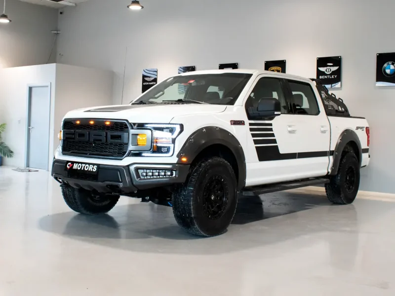 2018 Ford F-Series Pickup Base 8 Cylinder Petrol Engine White Black Pickup GCC