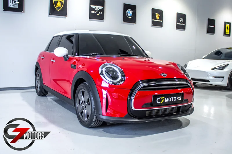 2023 MINI Cooper Cooper 4 Cylinder Petrol Engine Red Black Sedan CLEAN TITLE
