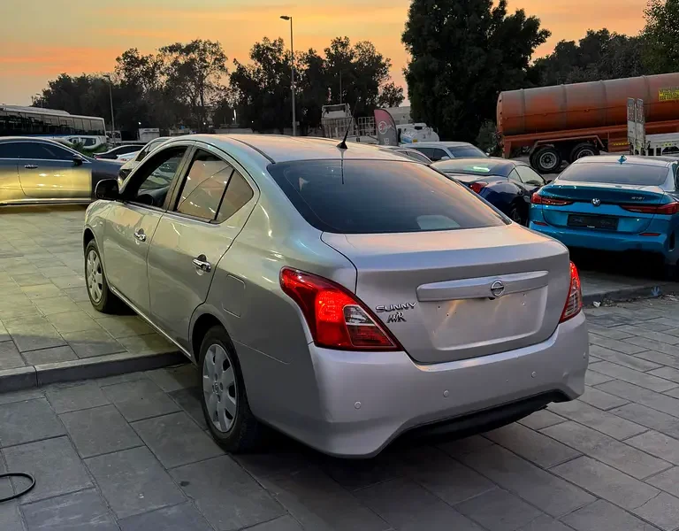 2022 Nissan Sunny SV 4 Cylinders Petrol Engine Silver Beige Sedan GCC Specs