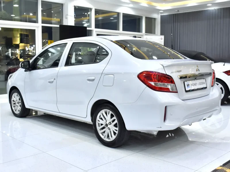 2021 Mitsubishi Attrage GLS 3 Cylinder Petrol Engine White Grey Sedan GCC Specs