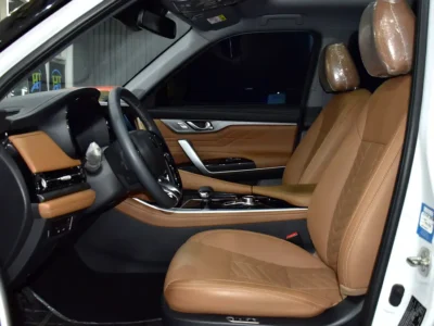 2025 Changan CS95 Royal 4 Cylinder Petrol Engine White Brown SUV GCC Specs