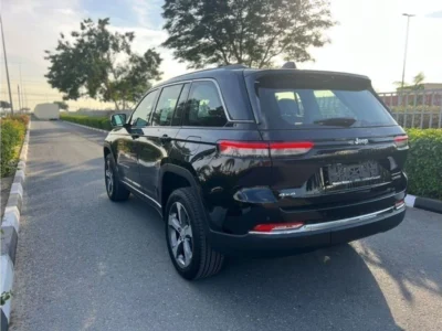 2024 JEEP GRAND CHROKEE 3.6 Liter V6 Cylinder Petrol Engine Black SUV GCC