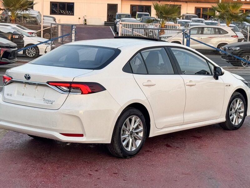 2024 Toyota Corolla Hybrid Elite 1.8L 4 Cylinders Full Option White Black Sedan