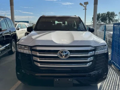 2026 TOYOTA LAND CRUSIER GXR 4.0 Liters 6 Cylinder Petrol Engine Black SUV