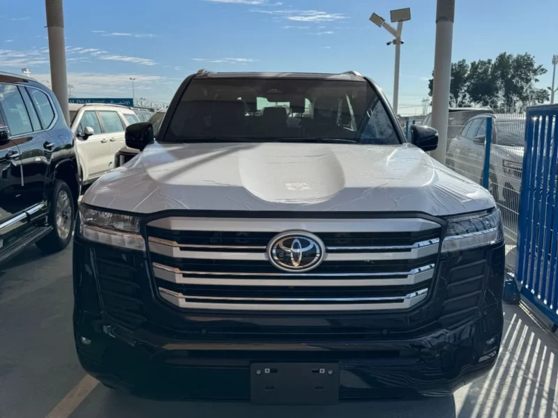 2026 TOYOTA LAND CRUSIER GXR 4.0 Liters 6 Cylinder Petrol Engine Black SUV