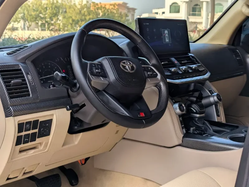 2016 TOYOTA LAND CRUISER FACELIFTED 2025 GCC Specs V6 4.0L White Beige SUV