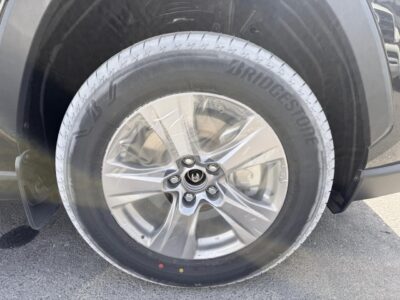 2025 Toyota RAV 4 XLE 2.5L 4 Cylinder Engine Black Beige SUV Petrol