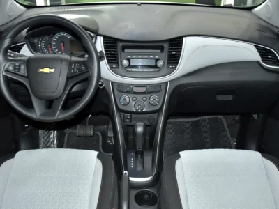 2019 Chevrolet Trax LT 4 Cylinder Petrol Engine White Grey Crossover GCC Specs