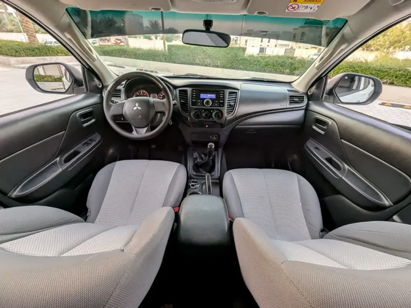 2021 Mitsubishi L200 4X4 4 Cylinder Diesel Engine White Grey Pickup GCC Specs