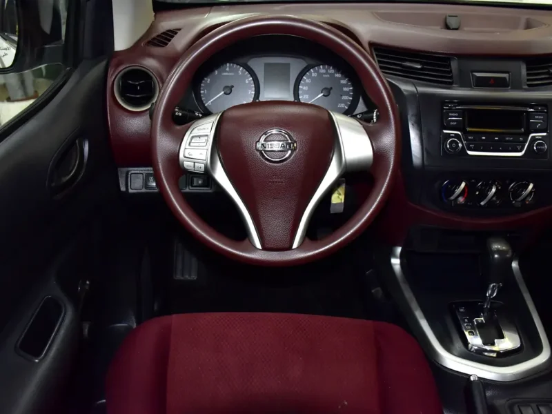 2020 Nissan Navara Other 4 Cylinder Petrol Engine White Maroon Pickup Truck