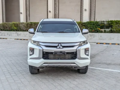 2021 Mitsubishi L200 4X4 4 Cylinder Diesel Engine White Grey Pickup GCC Specs