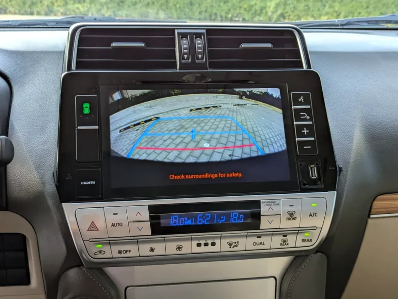 2020 TOYOTA PRADO VXR FULL OPTION V6 4.0L Silver Beige SUV GCC Specs