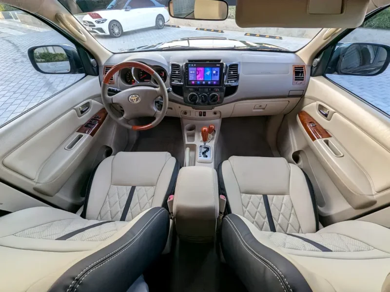 2007 Toyota Fortuner SR5 FACELIFTED 2025 GCC Specs V6 4.0L Black Beige SUV