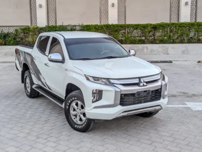 2021 Mitsubishi L200 4X4 4 Cylinder Diesel Engine White Grey Pickup GCC Specs