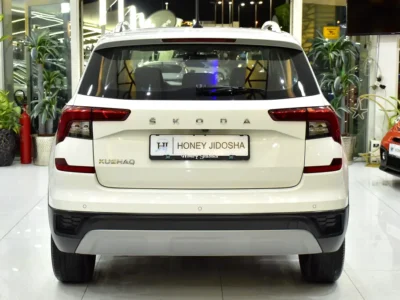 2023 Skoda Kushaq Style 4 Cylinder Petrol Engine White Grey SUV GCC Specs