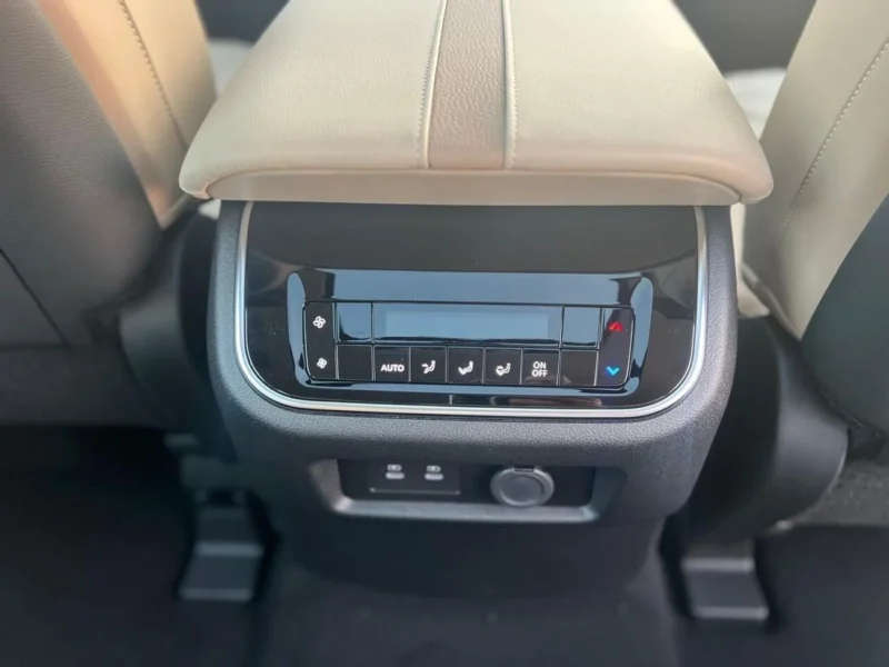 2026 Nissan Patrol SE PLATINUM 3.5L 6 Cylinders Petrol Engine Green Beige SUV GCC