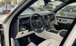 2024 Rolls Royce Cullinan 6.8-liter twin-turbocharged V12 White SUV