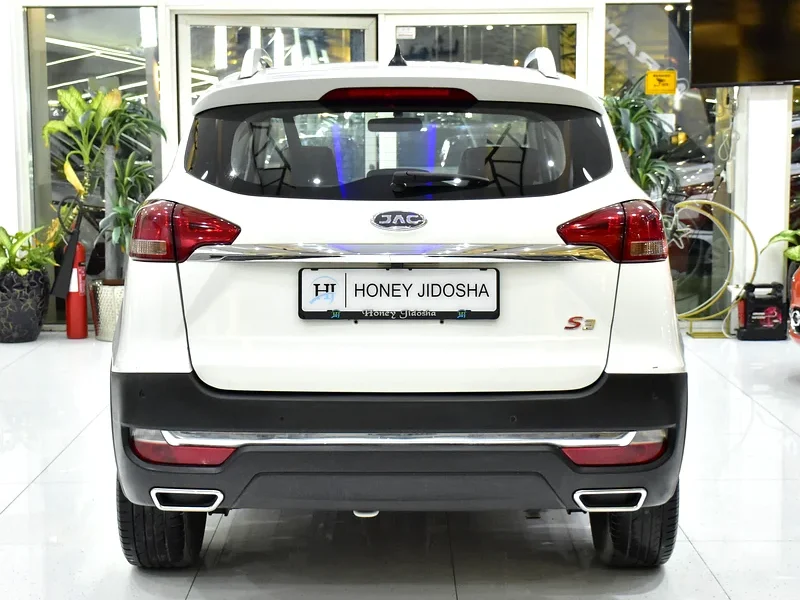 2023 JAC S3 Luxury 4 Cylinders Petrol Engine White Black Crossover GCC