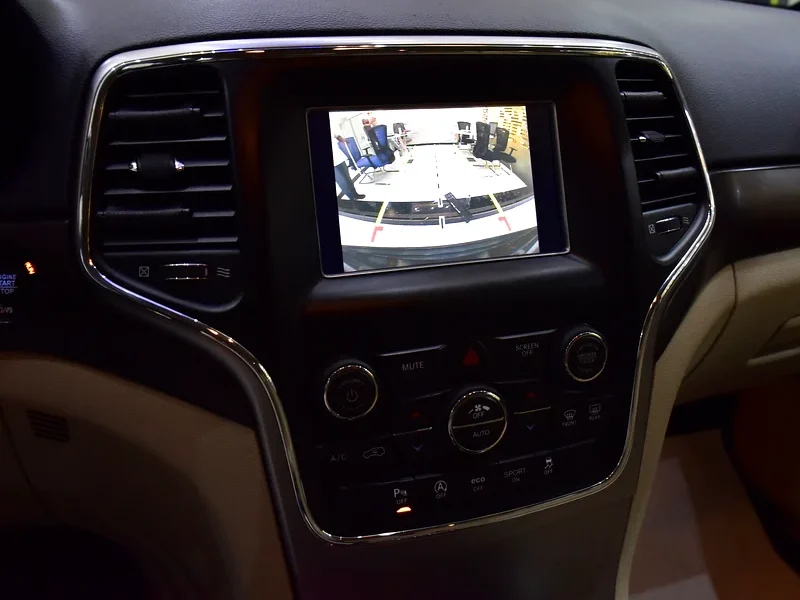 2018 Jeep Grand Cherokee Laredo 6 Cylinders Petrol Engine Black Beige SUV