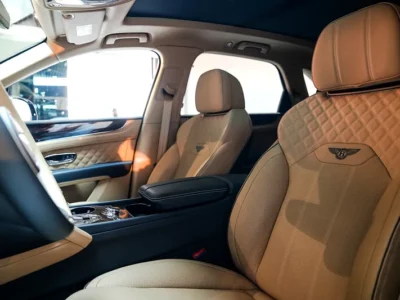 2022 Bentley Bentayga ORIGINAL MANSORY KIT WITH CERTIFICATE 8 Cylinders Petrol Engine Black Beige SUV