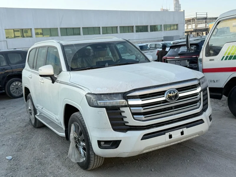 2026 TOYOTA LAND CRUSER GXR 4.0 Liter 6 Cylinder Petrol Engine White Beige SUV