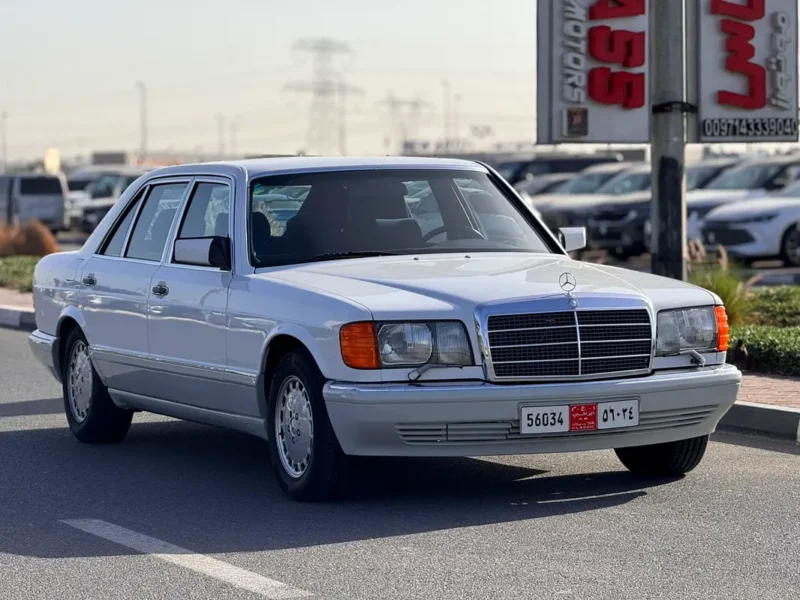 1988 Mercedes-Benz SEL-Class 560 SEL 8 Cylinder Engine White Blue Sedan