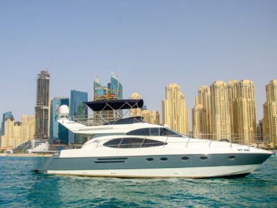 Yacht Charter in Dubai UAE 52ft up to 12 Person