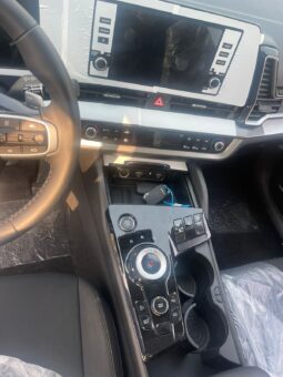 2024 Kia Sportage 1.5 L Turbo GDI 4 Cylinders Engine Black SUV