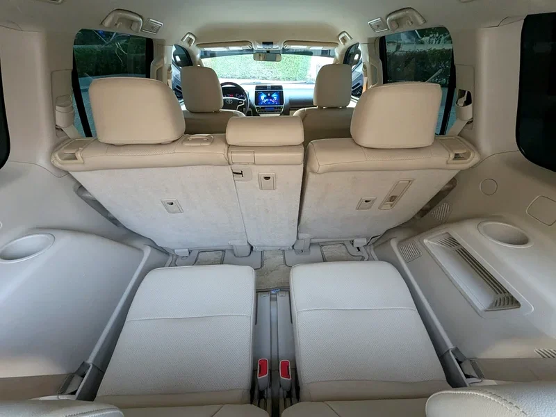 2018 Toyota Prado EXR V6 Petrol Engine Silver Beige SUV EXCELLENT CONDITION