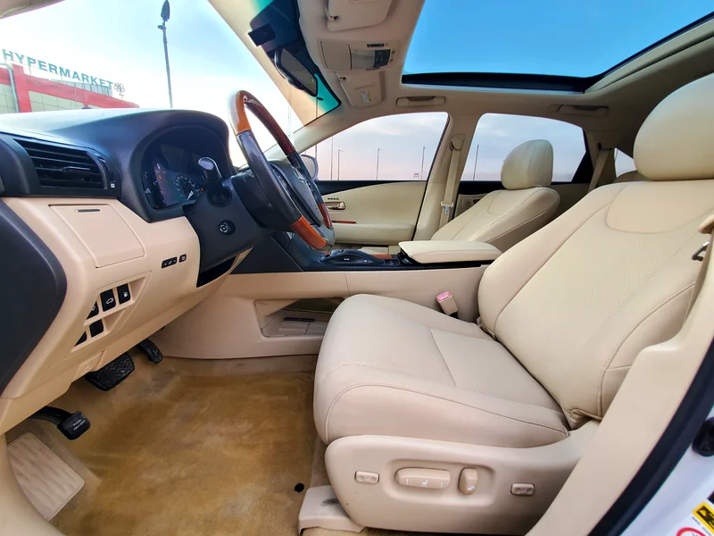 2009 Lexus RX-Series RX350 V6 Engine 3.5 Litres White Beige SUV Full Option GCC