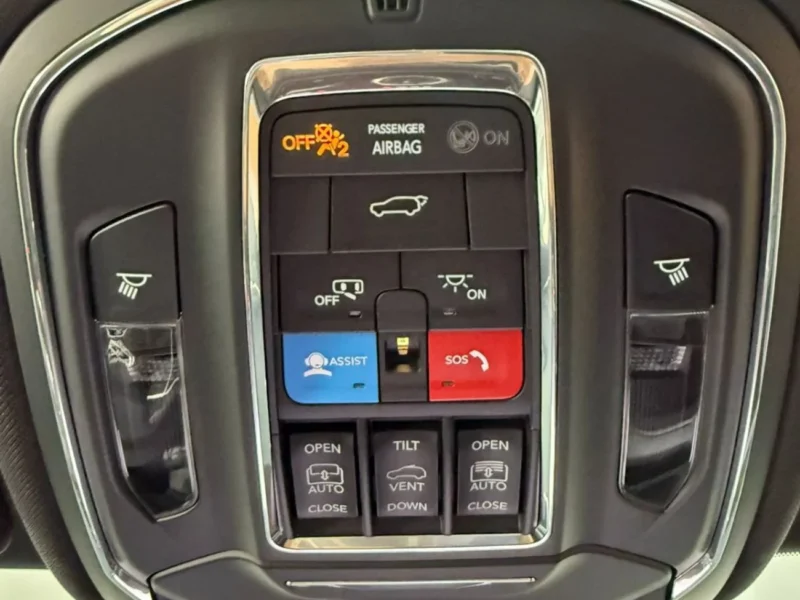 2025 Jeep Grand Cherokee 4XE 2.0L Turbo I-4 PHEV Black SUV AWD