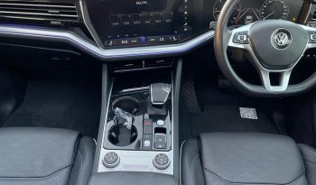 2019 Volkswagen Touareg 190TDI Premium 3.0-litre Turbo Diesel V6 Blue Black SUV
