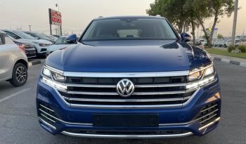 2019 Volkswagen Touareg 190TDI Premium 3.0-litre Turbo Diesel V6 Blue Black SUV