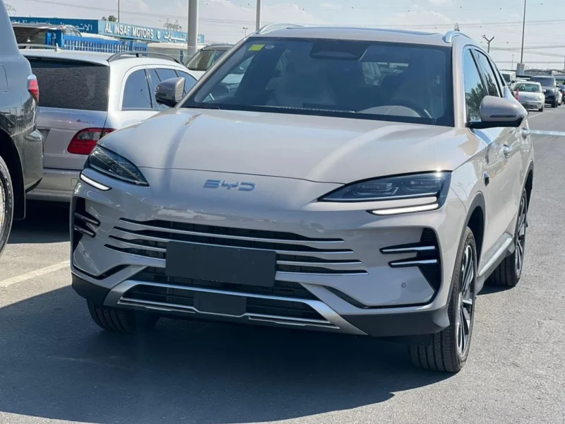 2025 BYD SONG PLUS 1.5 Liter 4 Cylinder Engine Hybrid Grey Black SUV