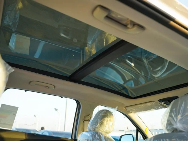 2026 Kia Sorento 3.5-liter 6 Cylinder Petrol Engine White Beige SUV GCC Specs