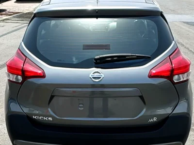 2020 Nissan Kicks Other 4 Cylinder Petrol Engine Grey Black SUV GCC Specs