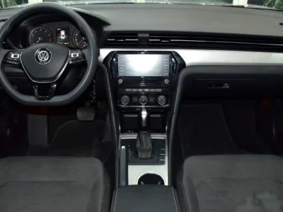 2021 Volkswagen Passat Comfortline 5 Cylinders Petrol Engine Silver Black Sedan