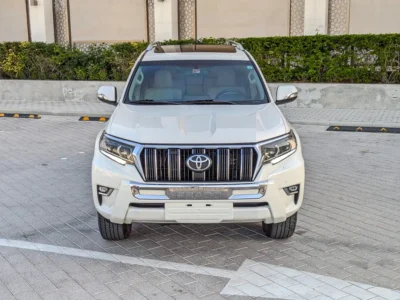 2018 Toyota Prado VXR 6 Cylinders Petrol Engine White Beige SUV GCC Specs