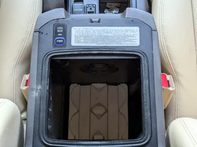 2015 TOYOTA PRADO GCC V4 2.7L Black Beige SUV IN EXCELLENT CONDITION